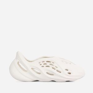 Foam Runners, Women’s size 7, Bone color